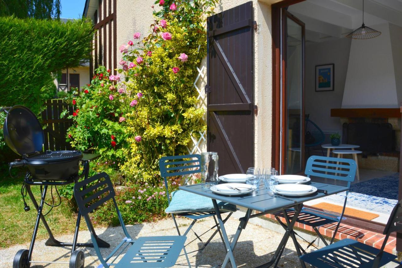 Cottage With Large Garden 15 Minutes Walk From The Beach ヴィレ・シュル・メール エクステリア 写真
