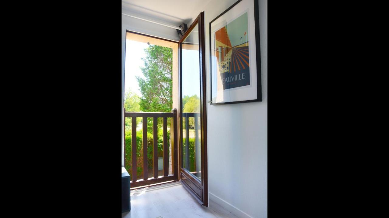 Cottage With Large Garden 15 Minutes Walk From The Beach ヴィレ・シュル・メール エクステリア 写真