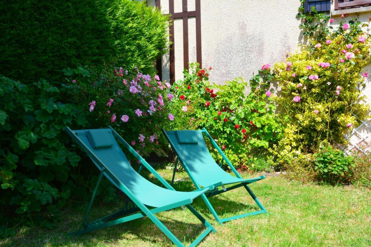 Cottage With Large Garden 15 Minutes Walk From The Beach ヴィレ・シュル・メール エクステリア 写真